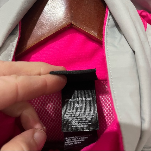 The north face silver color spring jacket size small - Picture 9 of 16